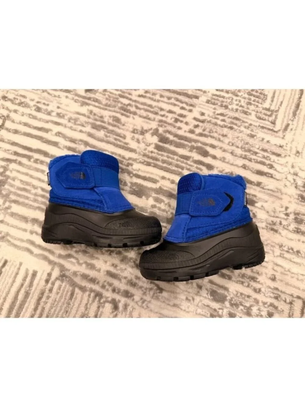 NEW The North Face kid Infant size 6 blue/blk Heatseeker Waterproof boots UNISEX